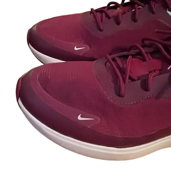 NIKE AIRMAX 08/15/18 AQ4312-600 Women’s 10.5 Plum Color Excellent Pre-Owned